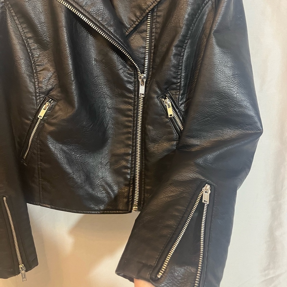 Black Faux Leather Moto Jacket Junior Large (11-13) - Picture 7 of 7